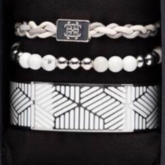 Rustic Cuff of the Month Jan 2018 - Gold Becca - Picture 5 of 6